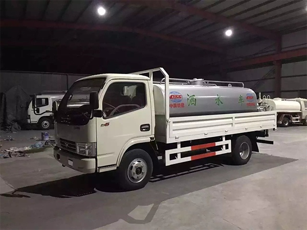 貨車改上裝，罐體